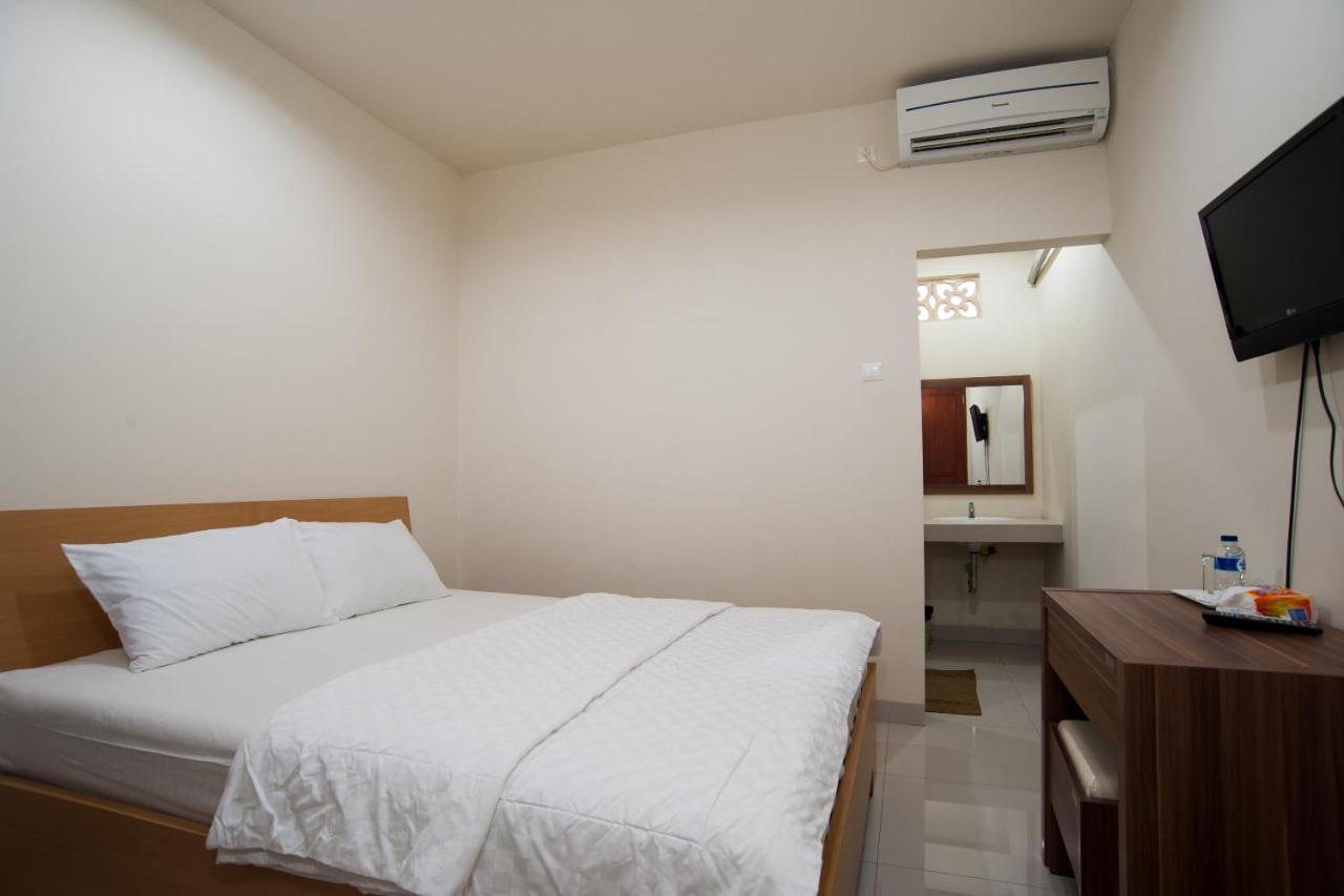 Oyo 90058 Pondok Seruni เดนปาซาร์ ภายนอก รูปภาพ